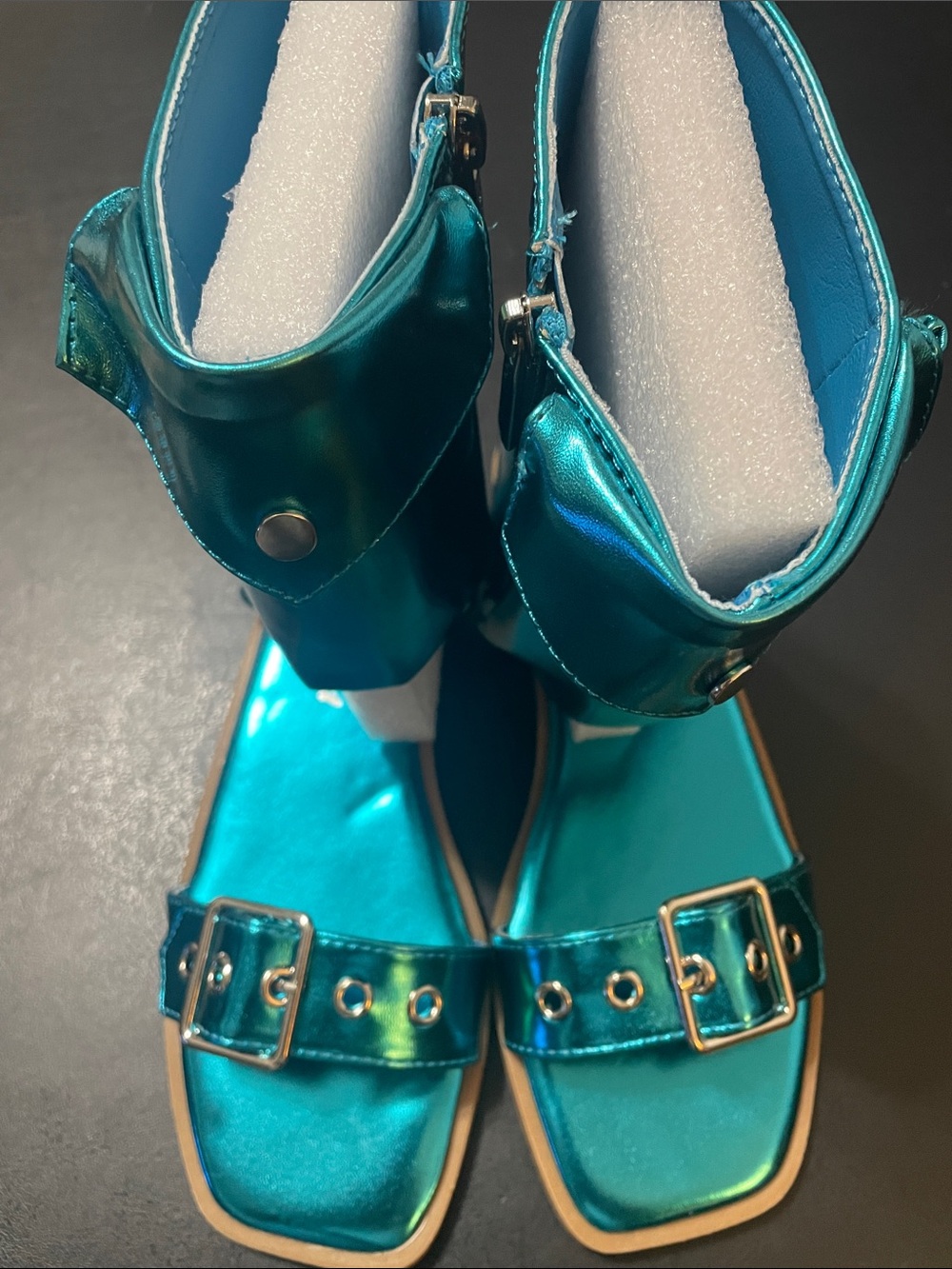 Cape Robbin Natalie Cargo Pocket Sandal NWT Metallic Blue Sz. 6.5  really nice